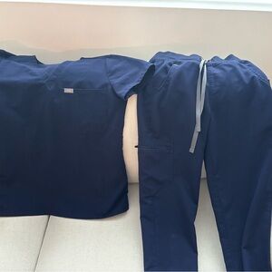 Figs Navy Jogger Scrub Set